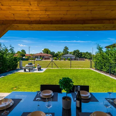 Roni Apartmán Siófok