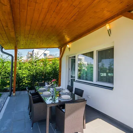 Roni Apartmán